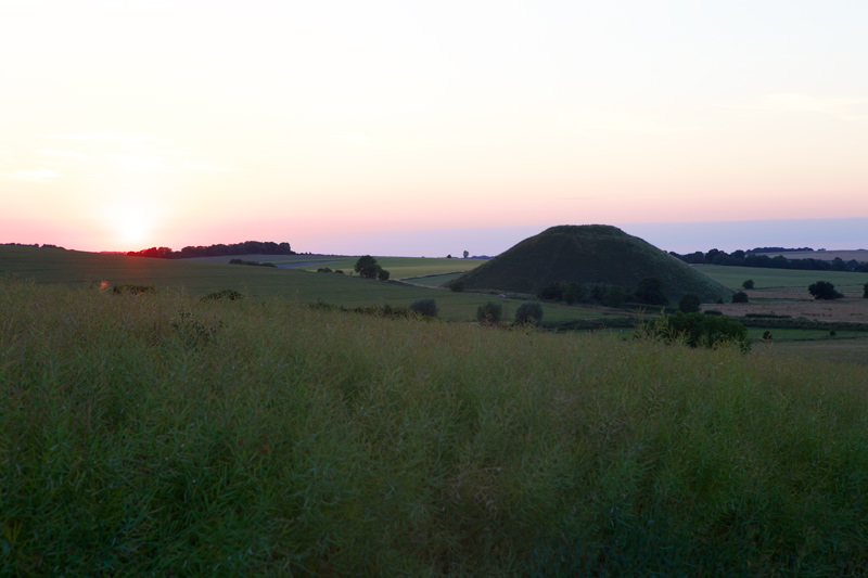 Silbury Hill bei Sonnenuntergang